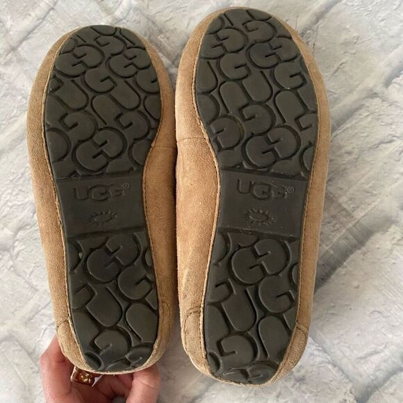 UGG women 9 slip on fur lined suede moccasins tan w/pink leather ties - Picture 8 of 8